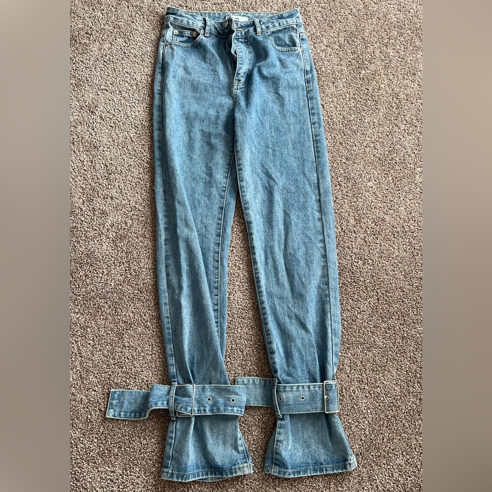 ADIKA Medium Wash Jeans Silver Ankle Buckles Size Small